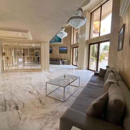 Valencia Gardens Terrace Апартамент